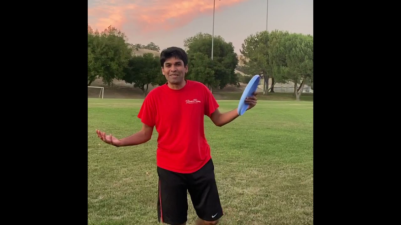 how to play frisbee by yourself